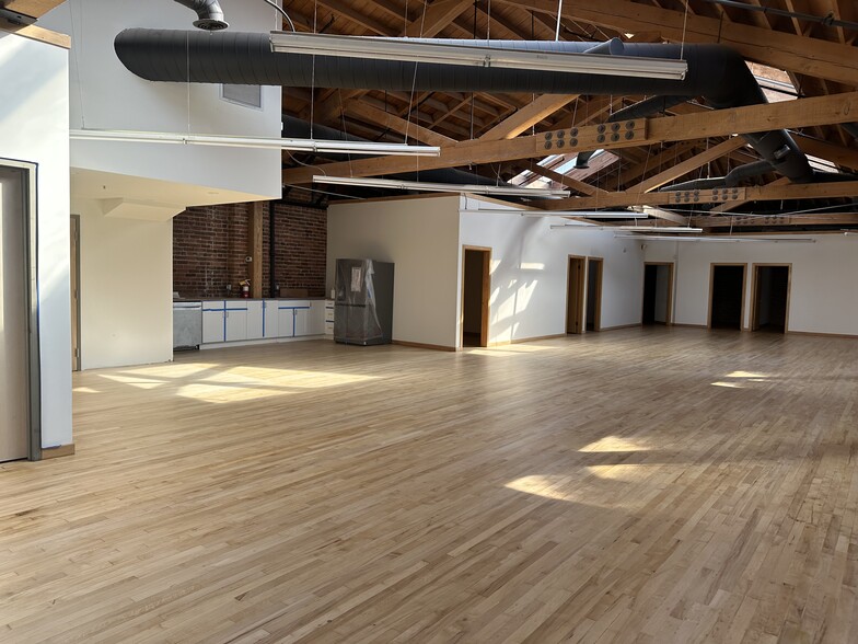 732 Brannan St, San Francisco, CA for lease - Interior Photo - Image 3 of 5