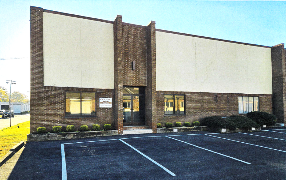 401-407 Elm Ave, North Wales, PA for lease - Building Photo - Image 2 of 2