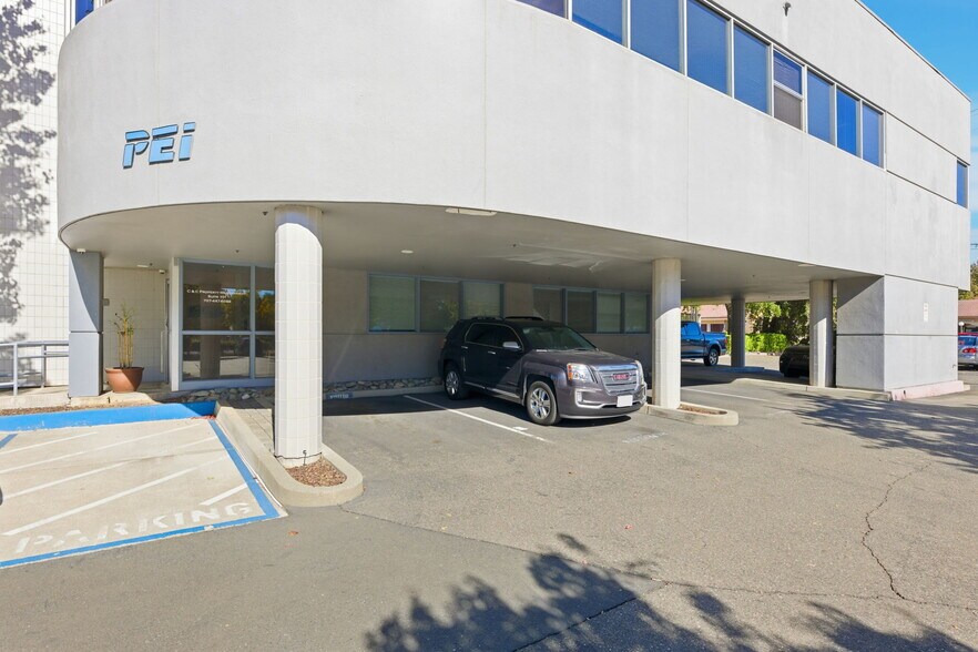 425 Merchant St, Vacaville, CA à vendre - Photo du bâtiment - Image 3 de 14