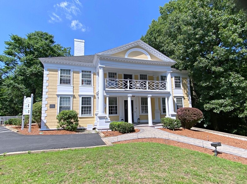 827 Main St, Woburn, MA à louer - Photo du bâtiment - Image 2 de 13
