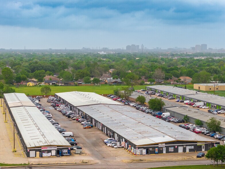11450 Bissonnet St, Houston, TX for lease - Building Photo - Image 1 of 19