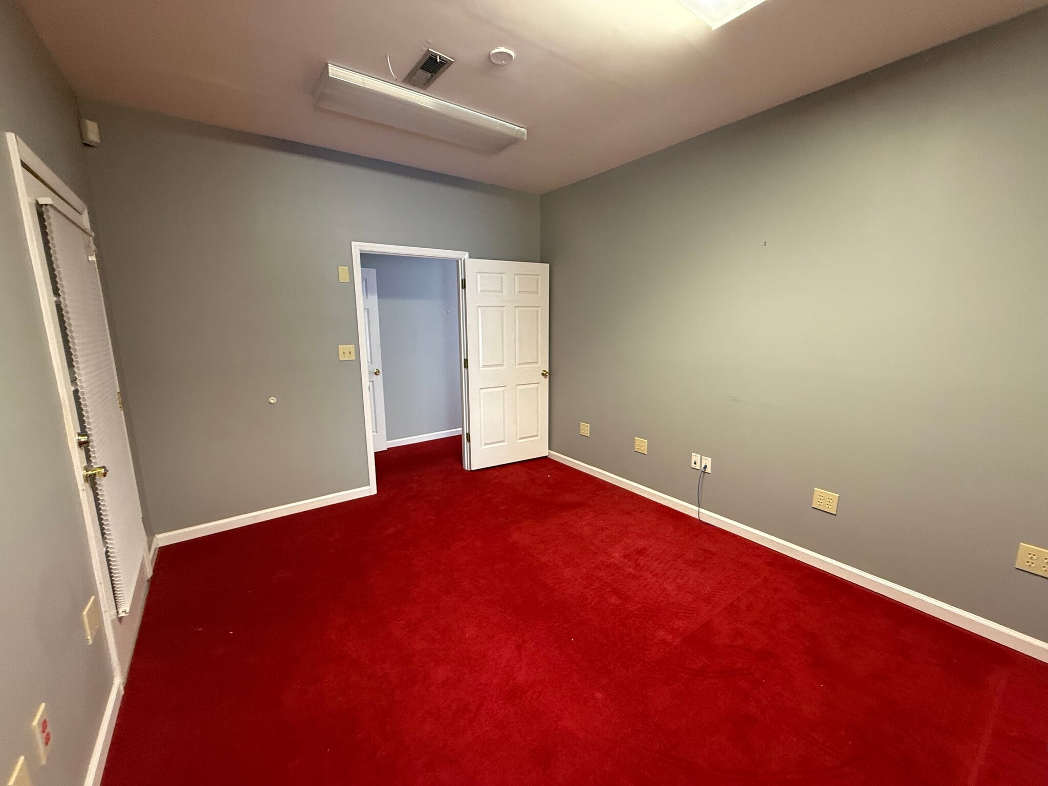 707 Westchester Dr, High Point, NC for lease Interior Photo- Image 1 of 8