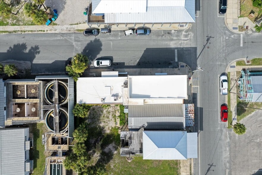 509 2nd St, Cedar Key, FL for sale - Building Photo - Image 3 of 7