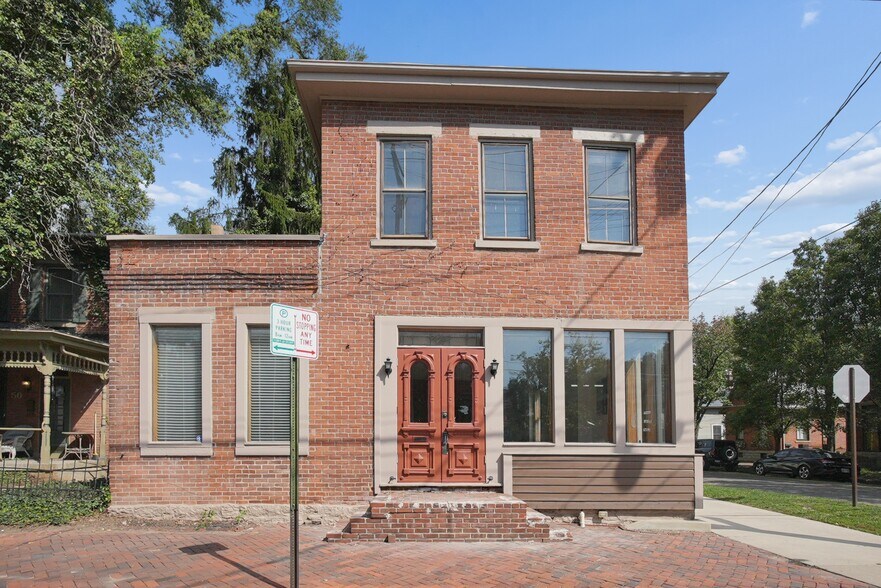 54 E Whittier St, Columbus, OH à vendre - Photo du bâtiment - Image 1 de 20