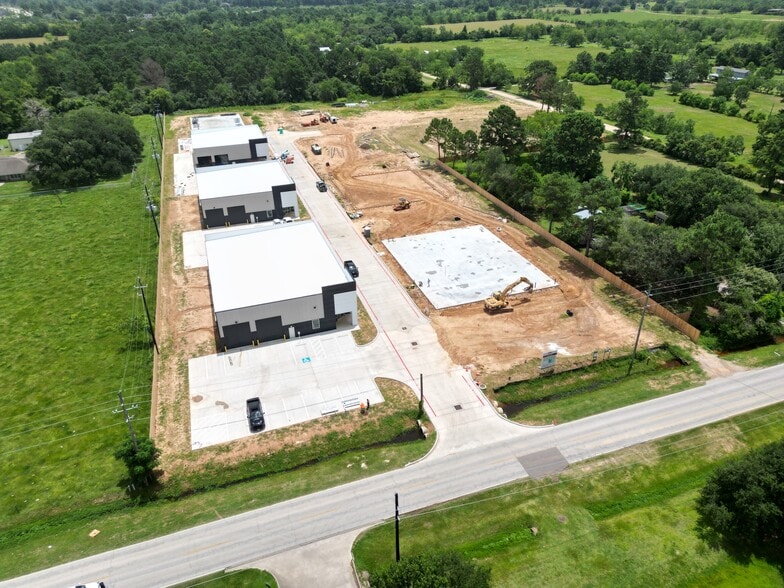 1623 S Cherry St, Tomball, TX for lease - Aerial - Image 3 of 8