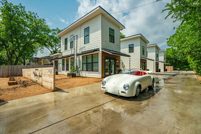 More details for 511 S 10th St, Waco, TX - Specialty for Sale