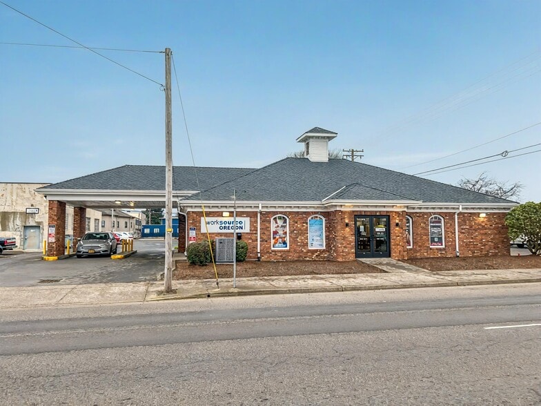 411 Pacific Ave, Tillamook, OR for sale - Building Photo - Image 3 of 5