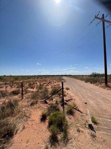 Rail Spur near Eunice, Eunice, NM for sale - Building Photo - Image 2 of 2