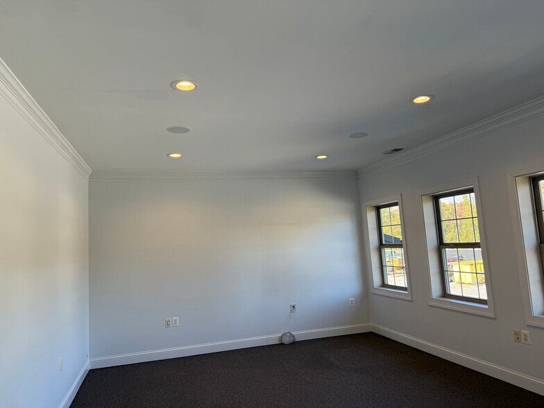 8211 Baltimore Annapolis Blvd, Pasadena, MD à louer - Photo du bâtiment - Image 3 de 8