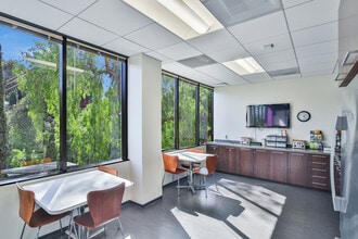 12700 Ventura Blvd, Studio City, CA for lease Interior Photo- Image 1 of 3