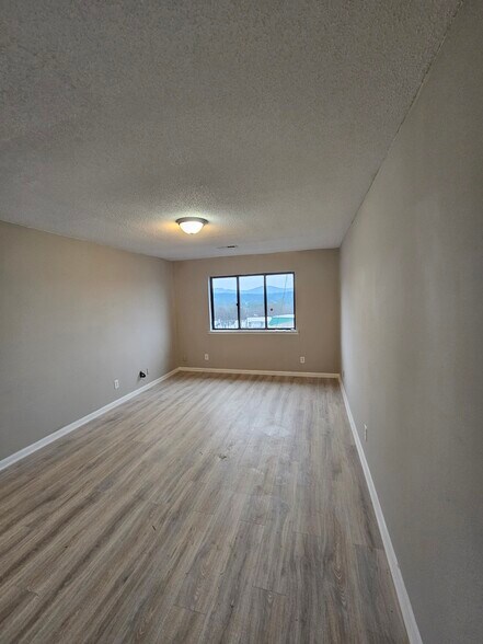 2225 Golf Rd SW, Huntsville, AL à vendre - Photo du bâtiment - Image 2 de 42