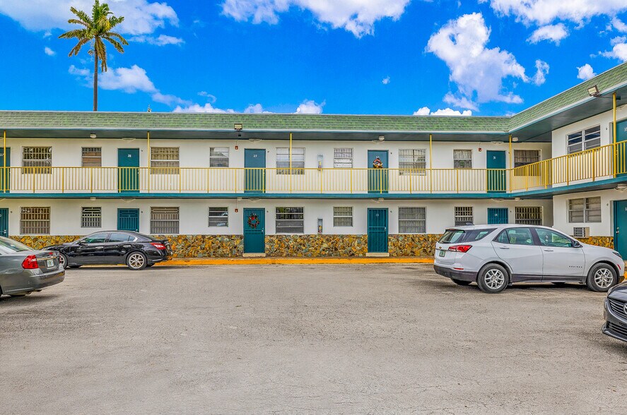 2629 NW 17th Ave, Miami, FL à vendre - Photo du bâtiment - Image 3 de 59