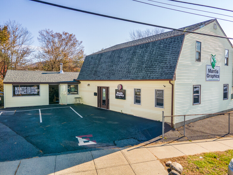 1 Adams St, Easthampton, MA for sale - Building Photo - Image 1 of 1