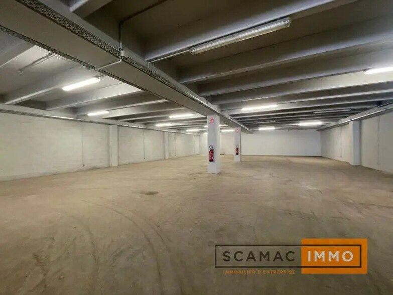 Industrial in Palaiseau for lease - Interior Photo - Image 2 of 10