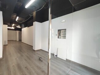 Plus de détails pour Multi-résidentiel à vendre