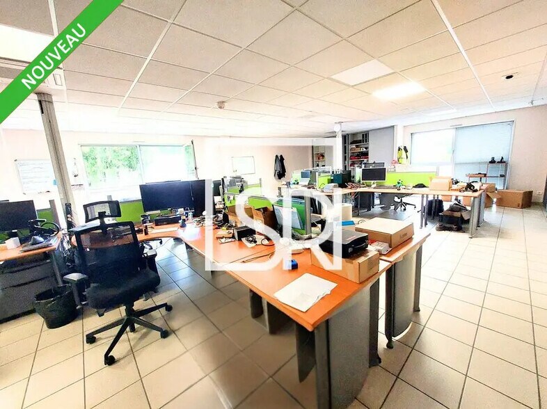 Office in Clermont-Ferrand for lease - Interior Photo - Image 3 of 12
