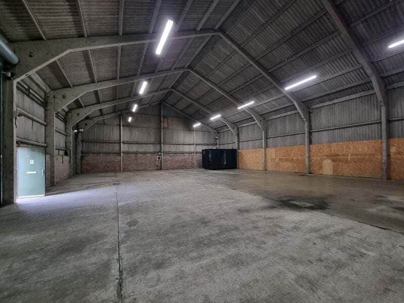 High St, Langford à louer Photo intérieure- Image 1 de 3