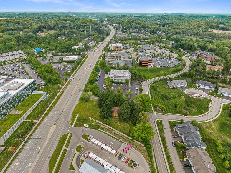 221 Swinderman Rd, Wexford, PA à vendre - Photo du bâtiment - Image 3 de 9