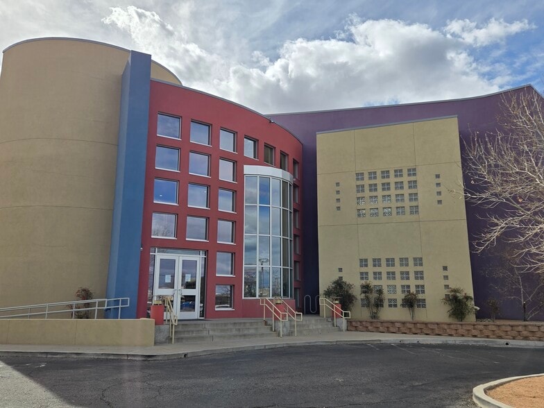 4110 Cutler Ave NE, Albuquerque, NM à vendre - Photo du bâtiment - Image 2 de 25