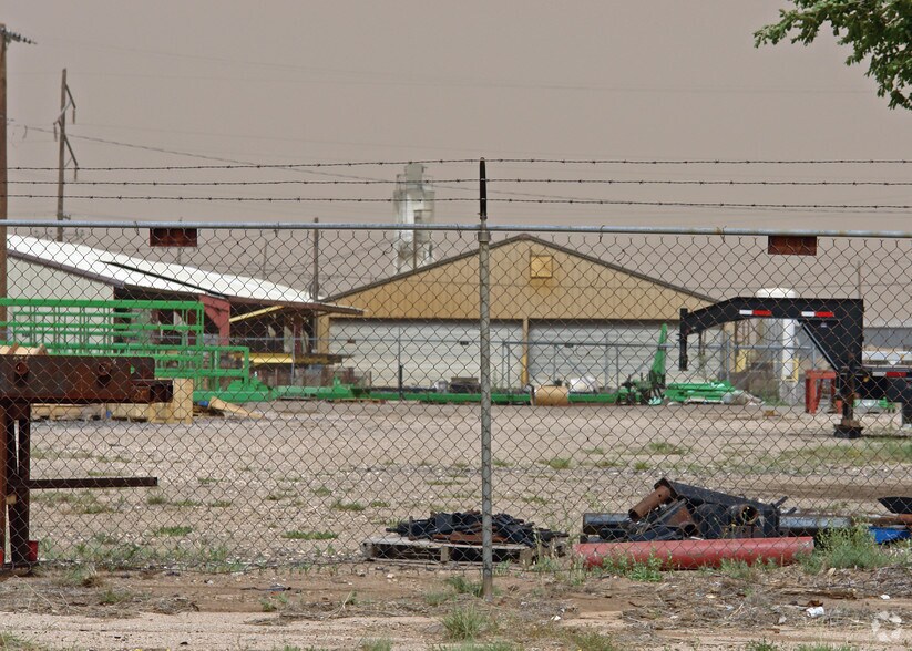 707 E Slaton Hwy, Lubbock, TX à vendre - Photo du bâtiment - Image 2 de 2