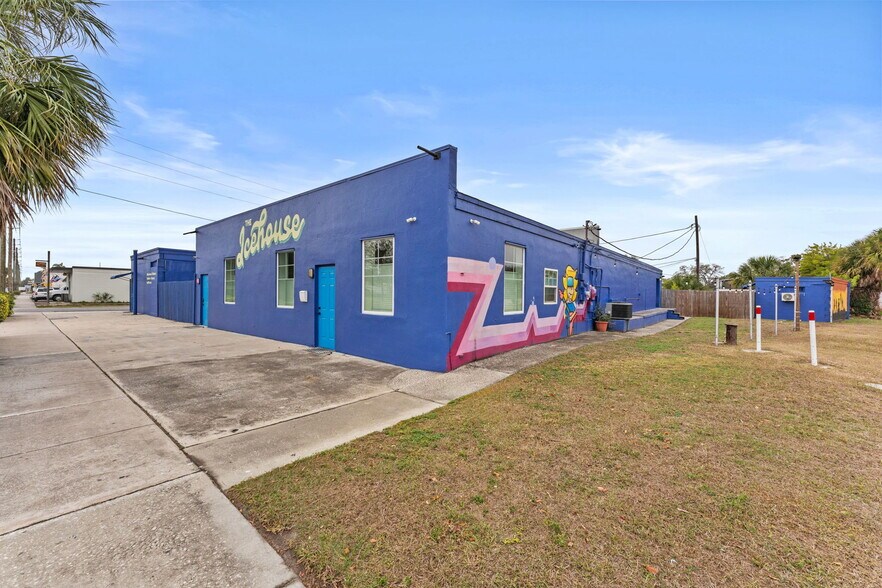701 49th St S, Gulfport, FL à vendre - Photo du bâtiment - Image 2 de 39