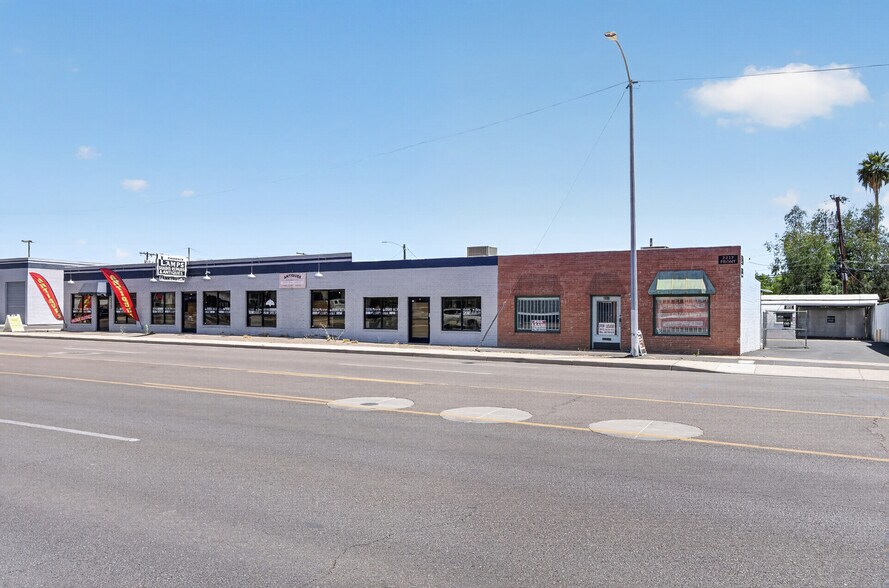 2221-2225 E Indian School Rd, Phoenix, AZ for sale - Building Photo - Image 3 of 12