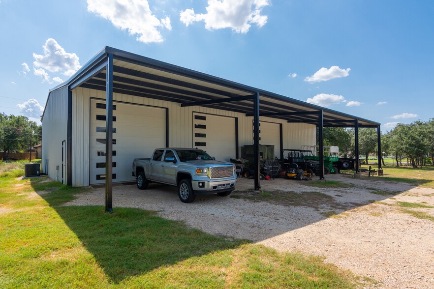 322 Logan Ranch Rd, Georgetown, TX à louer - Photo du bâtiment - Image 3 de 24