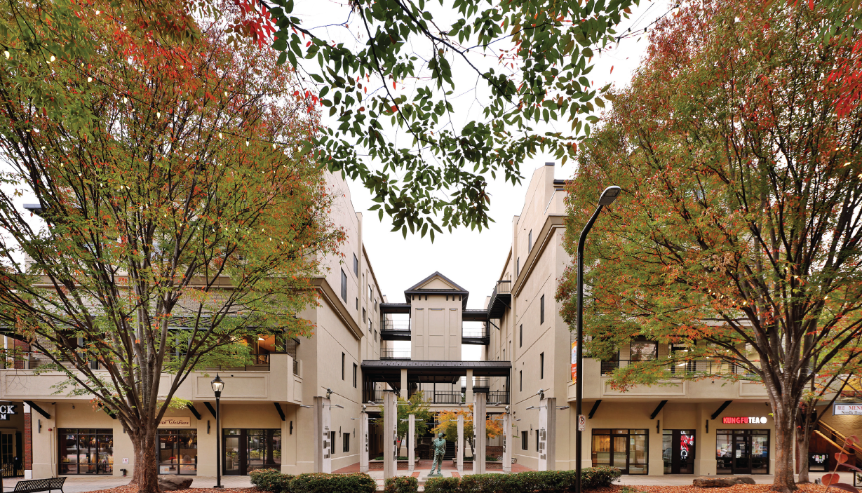 233 N Main St, Greenville, SC for lease Building Photo- Image 1 of 6