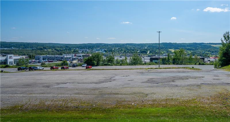 540 82E Rue, Saint-georges, QC for sale Primary Photo- Image 1 of 1