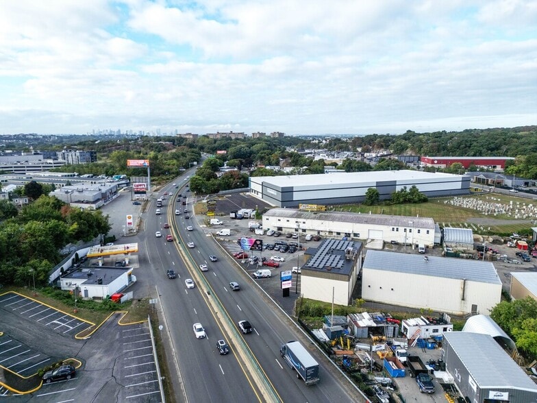 28-32 Osprey Rd, Saugus, MA for lease - Building Photo - Image 3 of 7