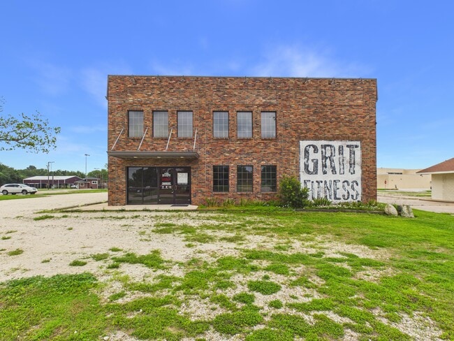More details for 431 S 17th St, West Columbia, TX - Industrial for Sale