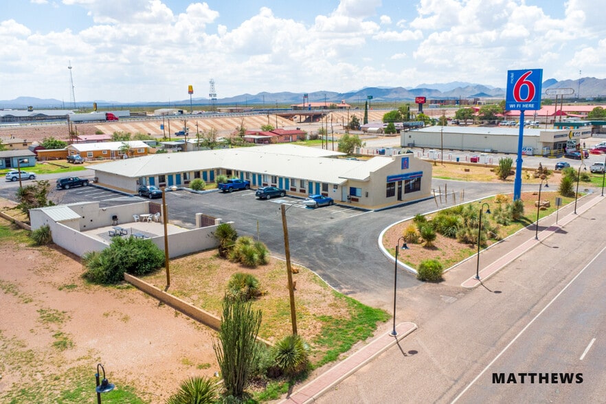 Motel 6 - Two Property Portfolio portfolio of 2 properties for sale on LoopNet.ca - Building Photo - Image 3 of 5