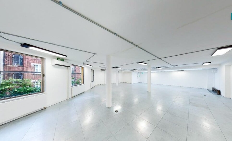 87 Lancaster Rd, London for lease - Interior Photo - Image 2 of 7