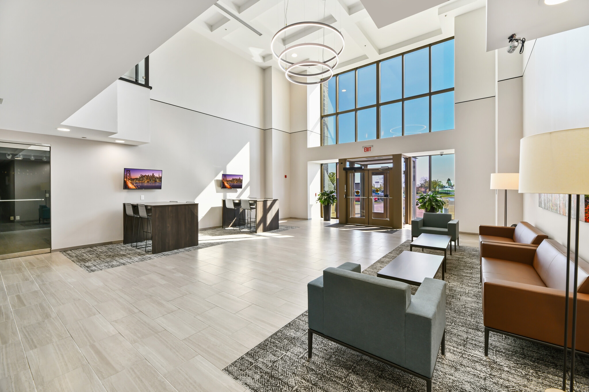 8415 Pulsar Pl, Columbus, OH for lease Primary Photo- Image 1 of 7