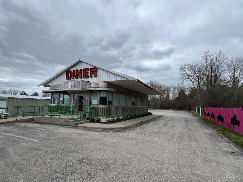 3023 S US 23, Alpena, MI for sale - Building Photo - Image 1 of 18
