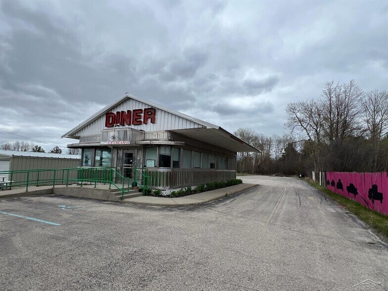 3023 S US 23, Alpena, MI à vendre - Photo du bâtiment - Image 1 de 18