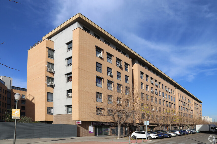 Avenida Constitución, 38, Coslada, Madrid for sale - Building Photo - Image 2 of 36