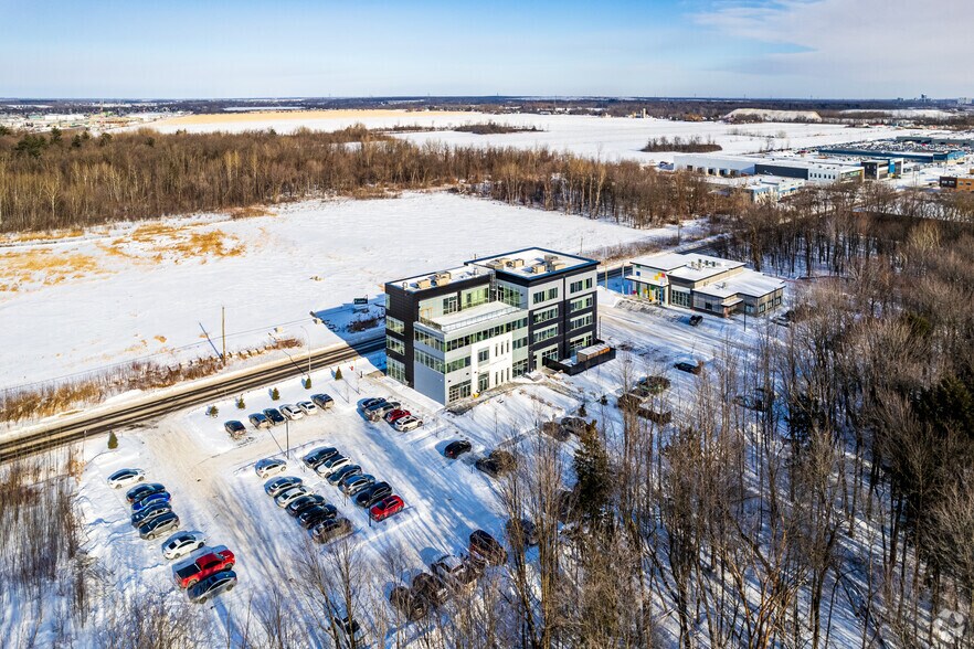3235 Av De La Gare, Mascouche, QC à louer - Aérien - Image 3 de 3