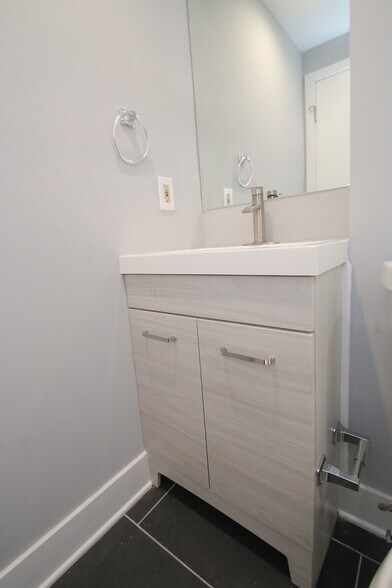 1518 E Passyunk Ave, Philadelphia, PA à vendre - Photo intérieure - Image 3 de 32