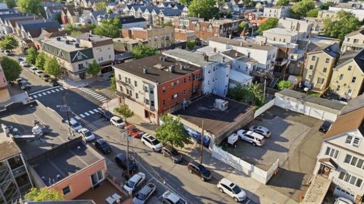 5 E 41st St, Bayonne, NJ à vendre Photo du bâtiment- Image 1 de 5