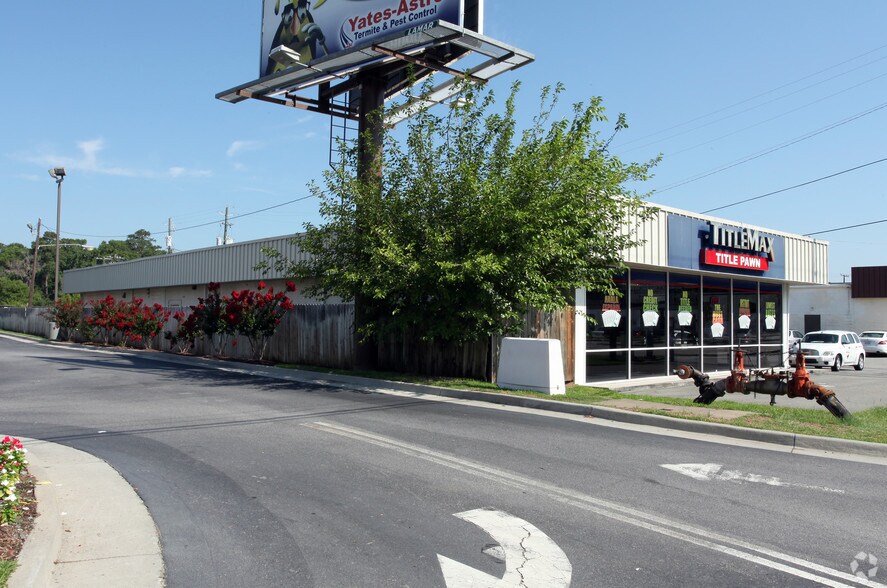 5507 Abercorn St, Savannah, GA à louer - Photo du bâtiment - Image 2 de 2