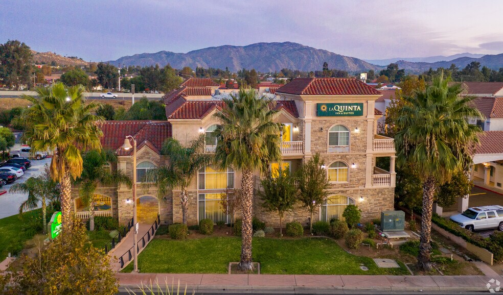 23090 Sunnymead Blvd, Moreno Valley, CA à vendre - Photo du bâtiment - Image 2 de 17