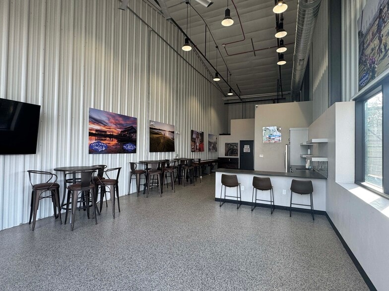 360 Rancho Dr, Windsor, CO à vendre - Photo du bâtiment - Image 3 de 10