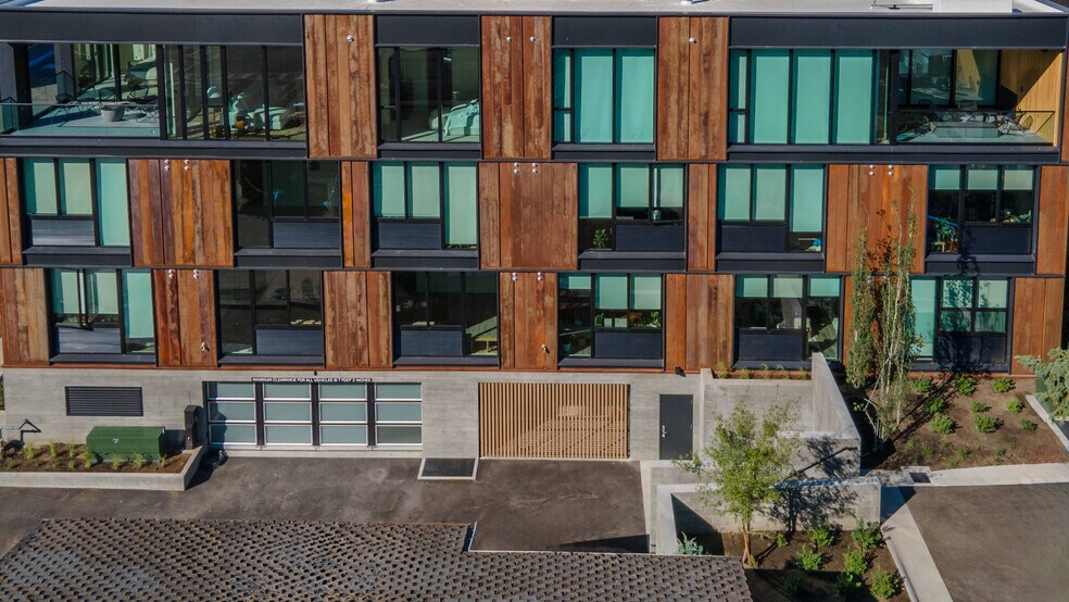 100 4th W st, Ketchum, ID à vendre - Photo du bâtiment - Image 3 de 4