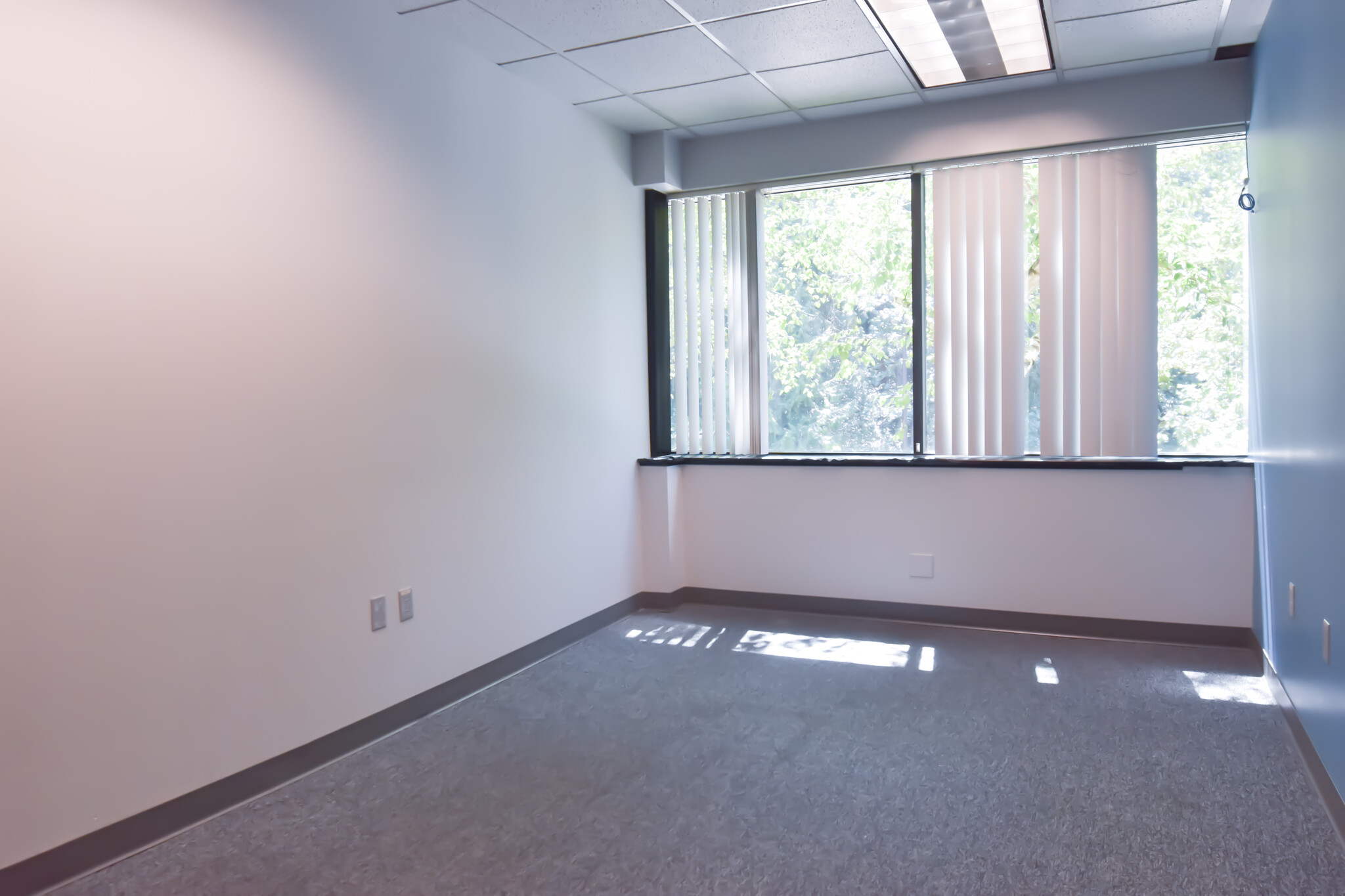 12901 SE 97th Ave, Clackamas, OR for lease Interior Photo- Image 1 of 6