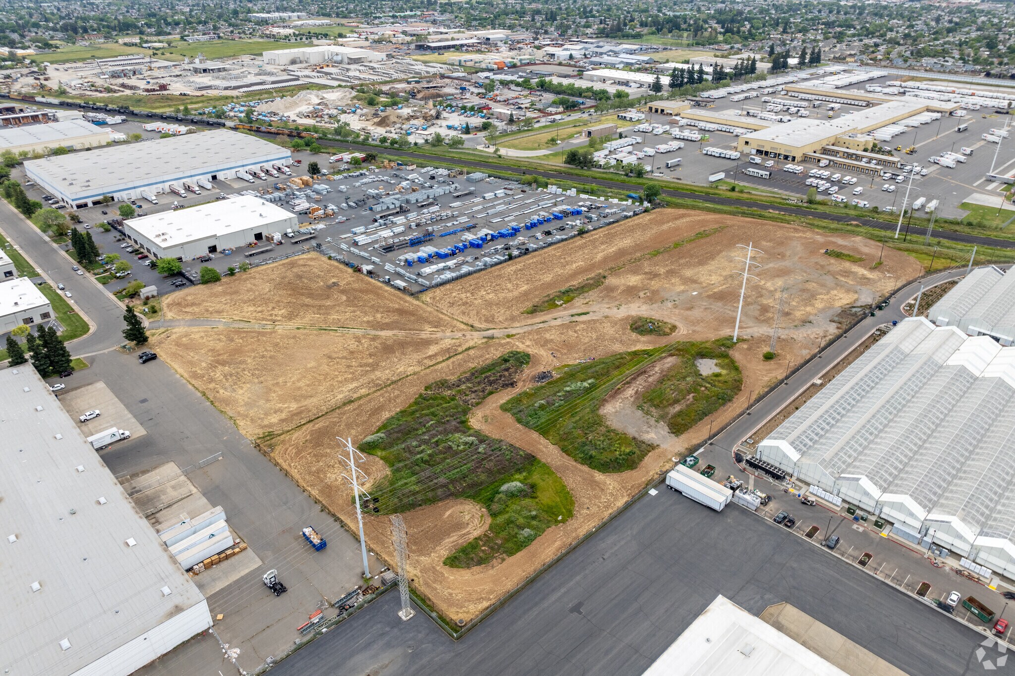 1 Rovana, Sacramento, CA for sale Primary Photo- Image 1 of 10