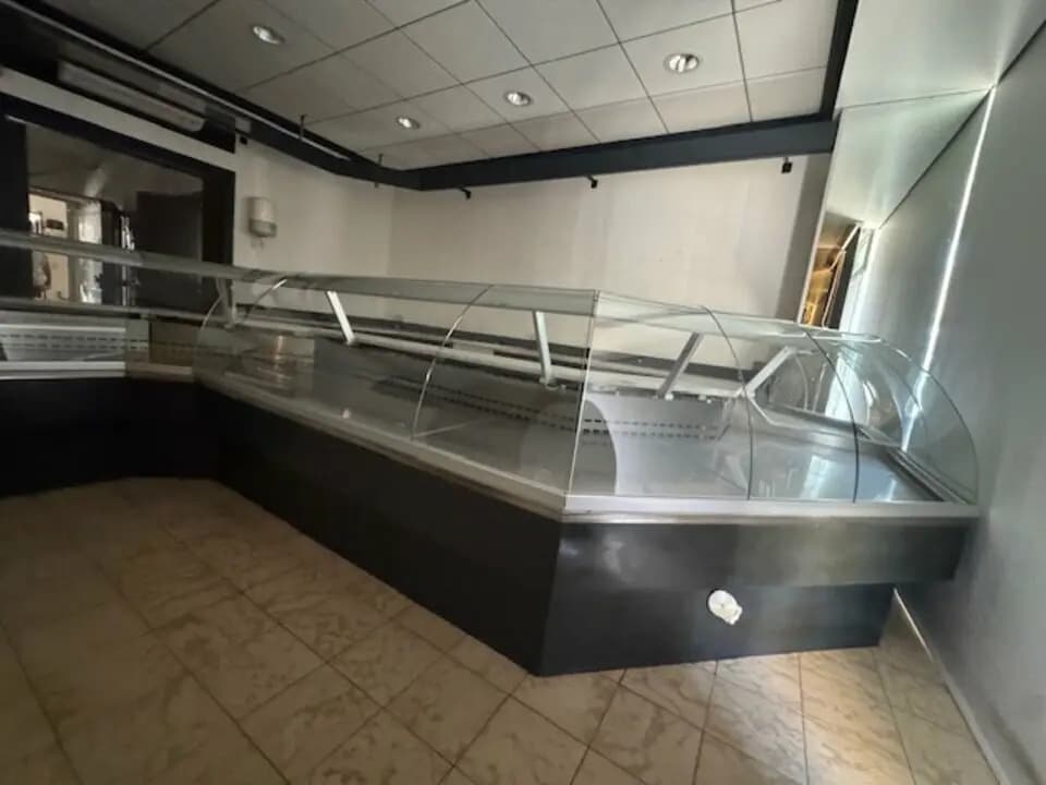 Retail in Villefranche-sur-Saône for sale Interior Photo- Image 1 of 5