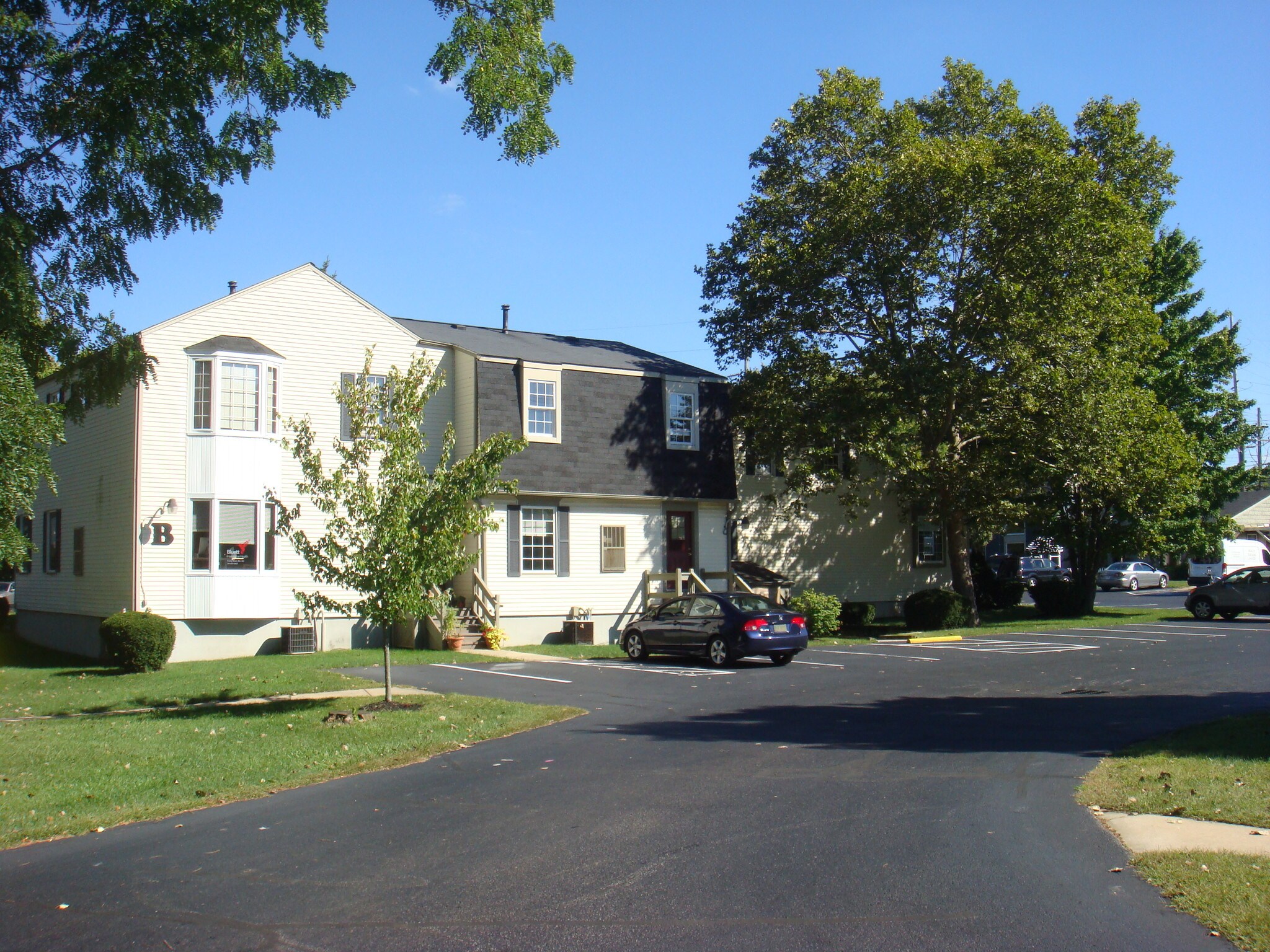 46 Ravenna St, Hudson, OH à louer Photo principale- Image 1 de 4