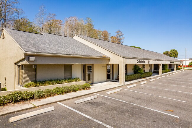 Plus de détails pour 2424 Enterprise Rd, Clearwater, FL - Bureau à vendre