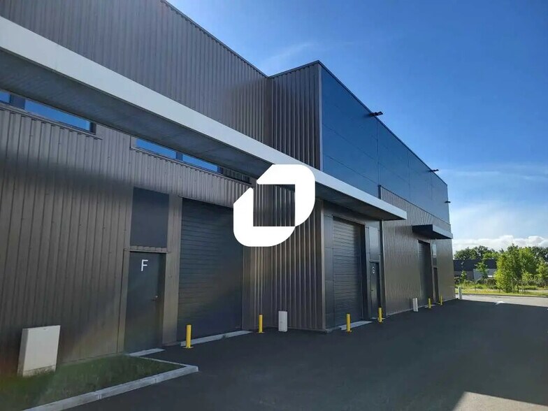 Flex in Mérignac for lease - Building Photo - Image 2 of 11